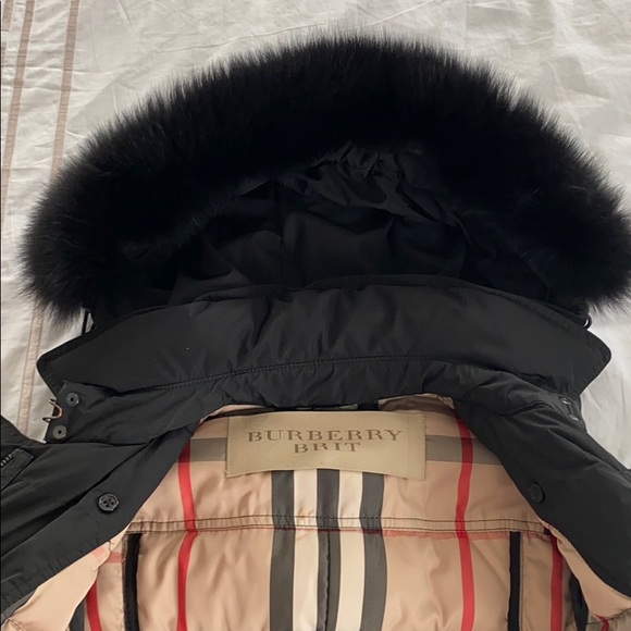 Burberry jacket with removable hood. - Picture 5 of 6